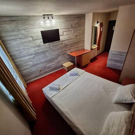 Korona Hotel บลาโกเอฟกราด ภายนอก รูปภาพ