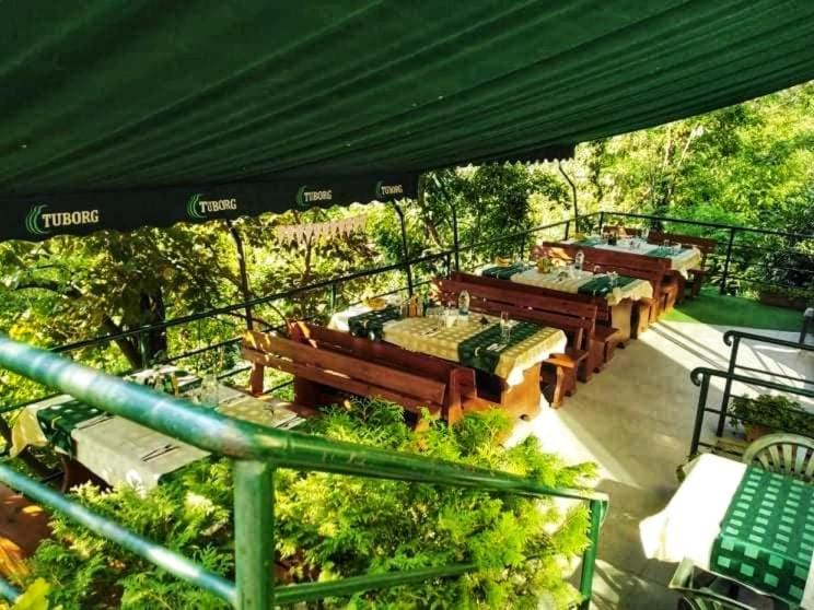 Korona Hotel บลาโกเอฟกราด ภายนอก รูปภาพ